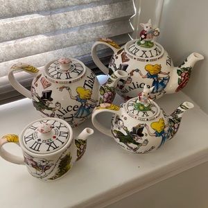 Full Alice in Wonderland Tea Party Set